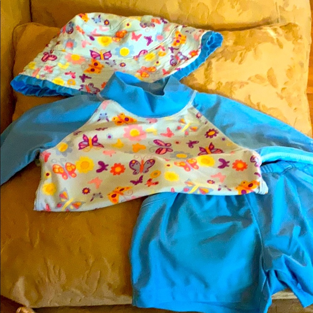 Sun shirt, hat and shorts